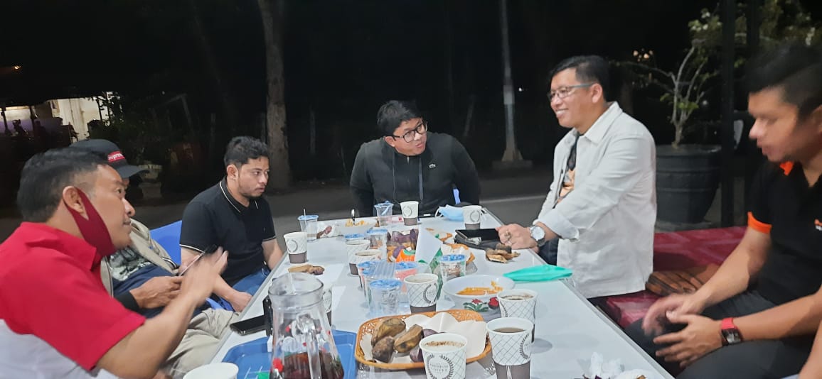 Makan sepuasnya
