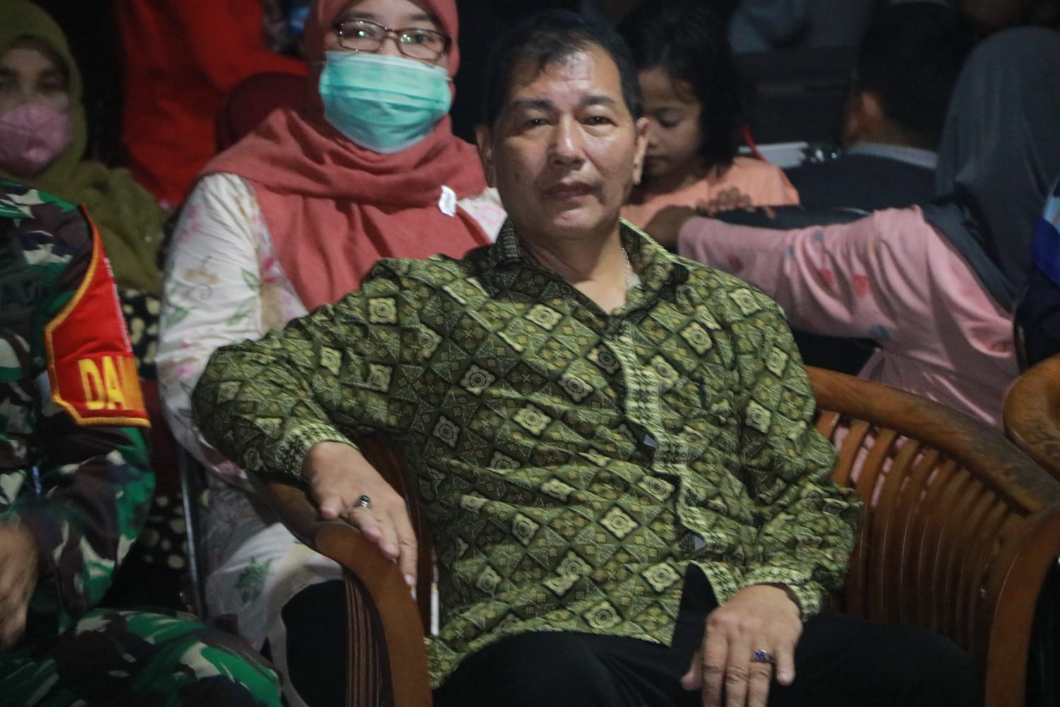 Anggota DPRD Arang Jau Politisi dari Fraksi Partai Golkar, peran UMKM saat ini tidak bisa dipandang sebelah mata, mengingat peran mereka (UMKM) menjadi salah satu penopang perekonomian Nasional