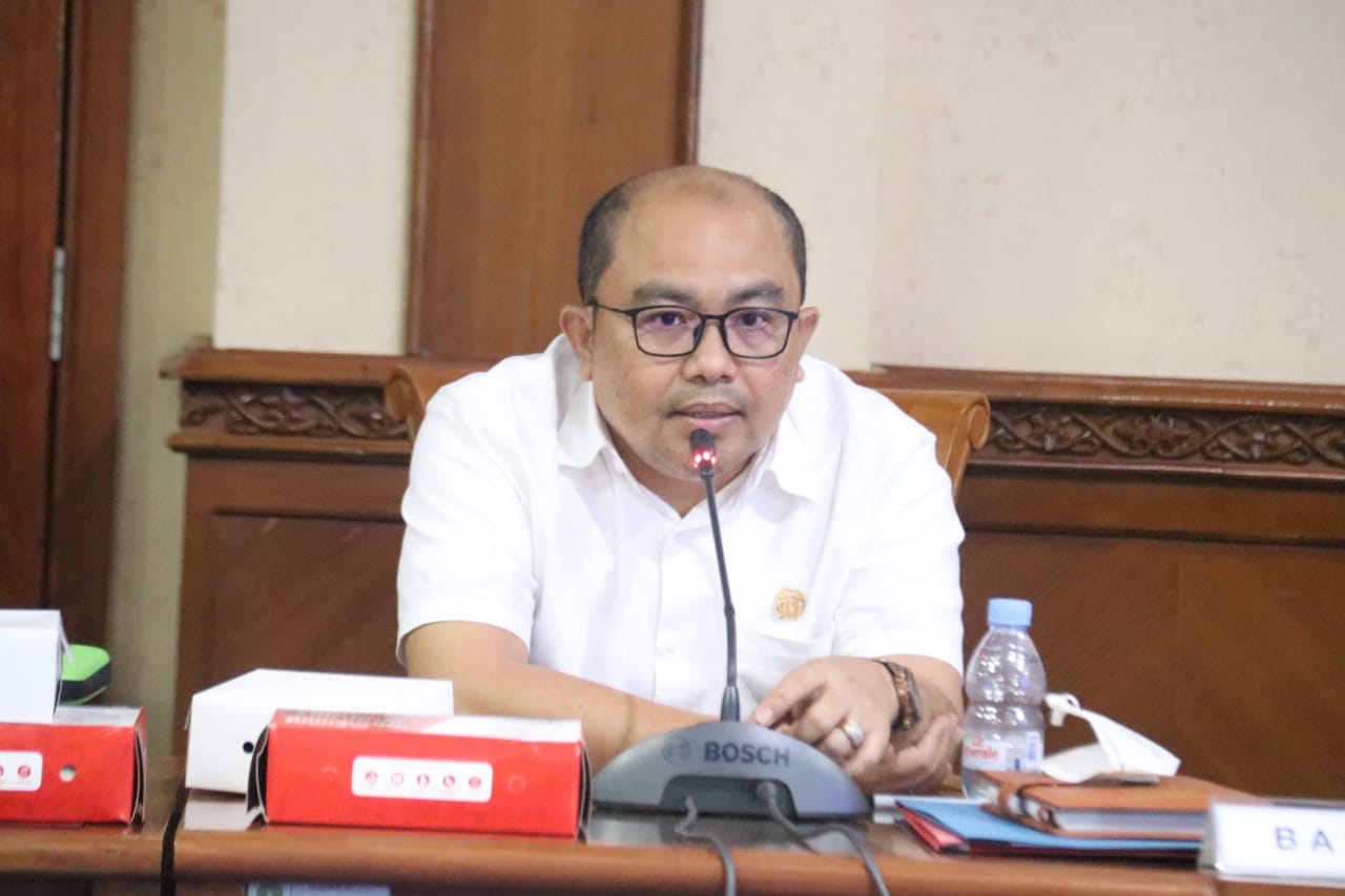 Anggota DPRD Kutim dr. Novel Tyty Paembonan eran keluarga terutama orang tua dalam memberikan pendidikan karakter sangat berpengaruh terhadap masa depan generasi terutama kaum anak muda
